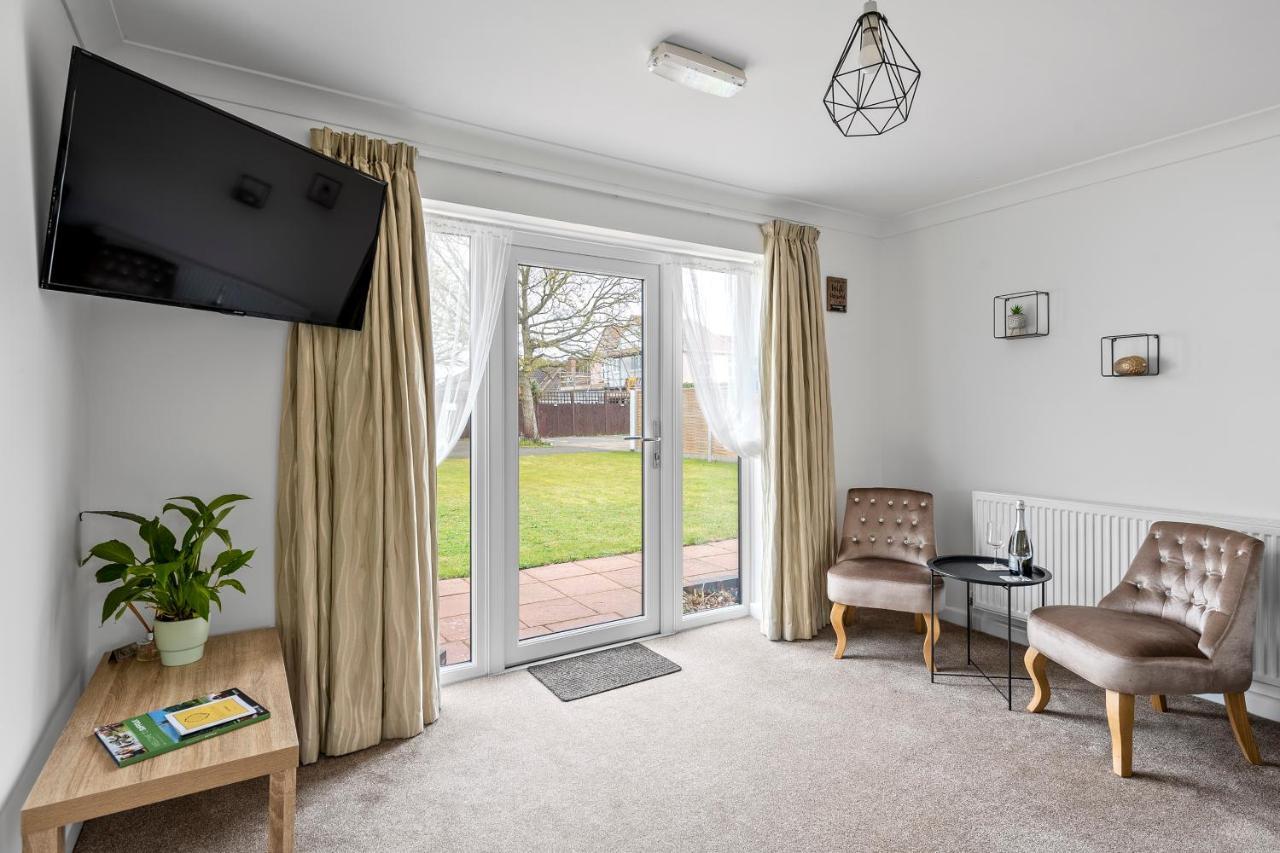 Number 6 - Lytton Tree Lodge, Reydon, Southwold Buitenkant foto